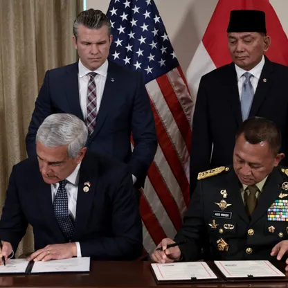 أميركا تطلب إذناً شاملاً لتحليق مقاتلاتها فوق إندونيسيا.. وجاكرتا تخشى التورط في نزاعات