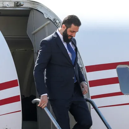 رئيس سوريا إلى أول وجهة أوروبية.. ماكرون يستقبل الشرع في باريس الأربعاء