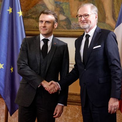 فرنسا تعلن دعم خطة التشيك لتزويد أوكرانيا بذخائر من خارج الاتحاد الأوروبي