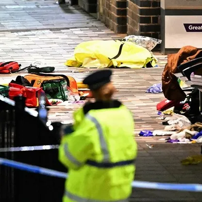 بريطانيا.. اعتقال 2 في حادث طعن على متن قطار ولا مؤشرات على عمل إرهابي