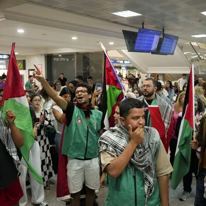 إسرائيل ترحل 29 ناشطاً إضافياً ممن شاركوا في أسطول الصمود