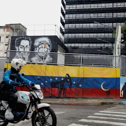 بعد الإطاحة بمادورو.. أميركا تكثّف تحركاتها للوصول سريعاً إلى نفط فنزويلا