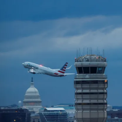 أميركا.. السلطات تخفض حركة الطيران بنسبة 10% بسبب الإغلاق الحكومي