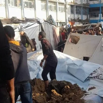 غارات إسرائيلية تستهدف مدرسة تؤوي نازحين بوسط غزة
