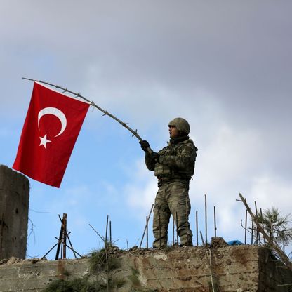 تركيا تلوح بشن عملية برية في سوريا.. وتقصف مناطق الأكراد بمسيرات