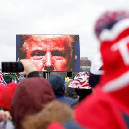 كيف أطاح "التلاعب بتصريحات ترمب" بمدير BBC؟