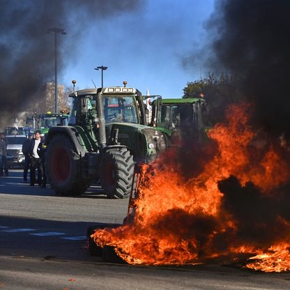 احتجاجات المزارعين في أوروبا.. "حراك اجتماعي" يواجه محاولات "استغلال سياسي"