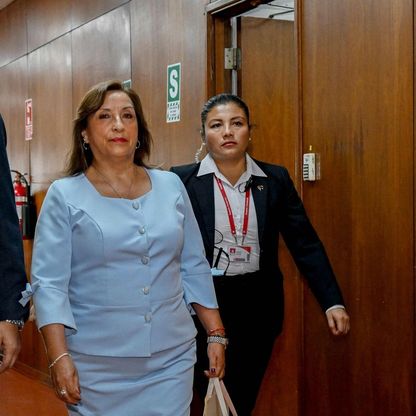 النيابة العامة تأمر رئيسة بيرو بـعرض ما تملكه من ساعات "روليكس"