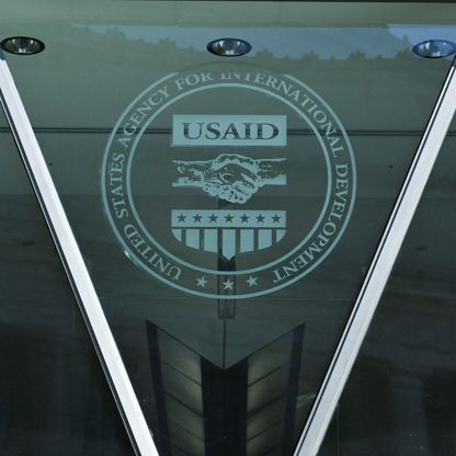 ترمب يصف مدراء وكالة USAID بـ"المتطرفين المختلين عقلياً"