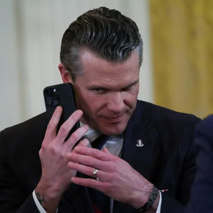 تقرير داخلي بالبنتاجون: استخدام هيجسيث لـ"سيجنال" عرّض قوات أميركية للخطر