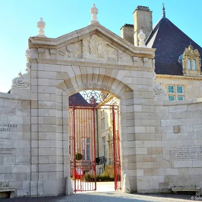 موجة سرقة المتاحف الفرنسية مستمرة.. متحف ديدرو ضحية جديدة