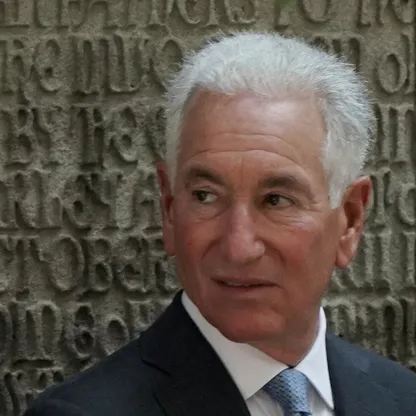 باريس تستدعي سفير واشنطن بشأن مزاعم معاداة السامية