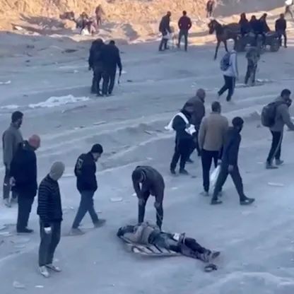 مصابون في "مجزرة المساعدات" شمال غزة: إسرائيل قصفتنا بالدبابات والمسيرات