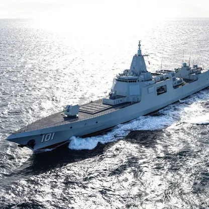 مدمرة Nanchang الصينية تقود مناورات قرب المياه اليابانية.. ما قدراتها؟