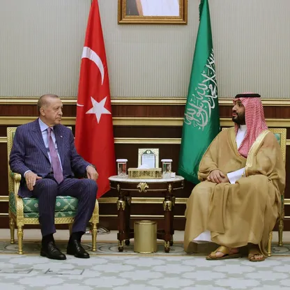 ولي العهد السعودي والرئيس التركي يؤكدان ضرورة خفض التصعيد بالمنطقة