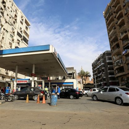 مصر.. وزارة البترول تعلن رصد بنزين "مخالف للمواصفات" وتعوض المتضررين