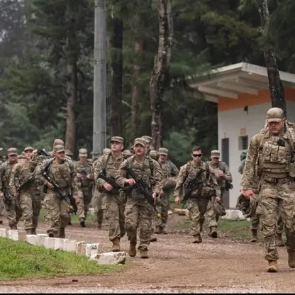 تحرك نحو الشرق الأوسط.. ماذا نعرف عن لواء المدفعية 142 الأميركي؟