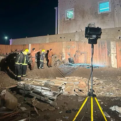 "التحالف": صواريخ ومسيرات حوثية تستهدف مدناً سعودية وتصيب 13 مدنياً