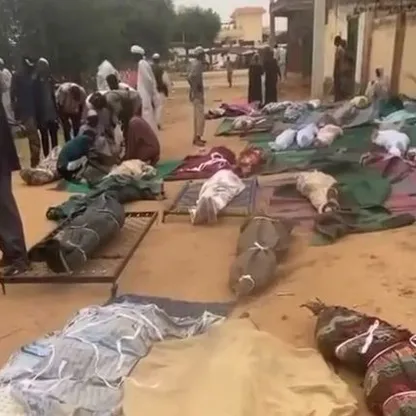السودان.. عشرات الضحايا في هجوم بطائرة مسيرة على مسجد في الفاشر