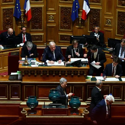 فرنسا.. مجلس الشيوخ يقر مشروع قانون الميزانية لعام 2026