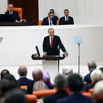 أردوغان في البرلمان بعد هجوم أنقرة: سنهاجم الإرهابيين "على حين غرة"