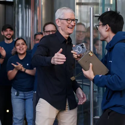 تيرنوس أبرز المرشحين.. أبل تكثف جهود البحث عن خليفة رئيسها التنفيذي تيم كوك