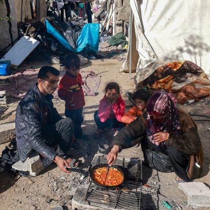 الجوع والوضع الصحي في غزة يعززان تحذيرات دولية من نزوح الفلسطينيين إلى مصر