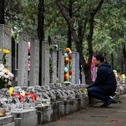 "كنس المقابر" يرفع إقبال الصينيين على إنشاء نسخ رقمية من الموتى