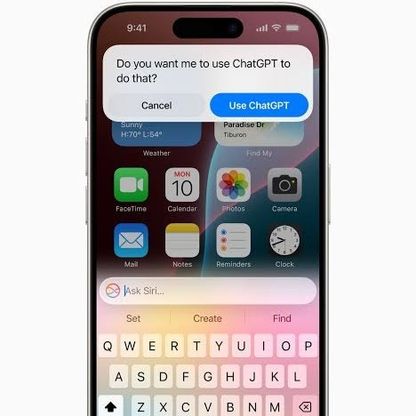 أبل تجري محادثات مع جوجل حول نموذج ذكاء اصطناعي مخصص لـ"Siri"