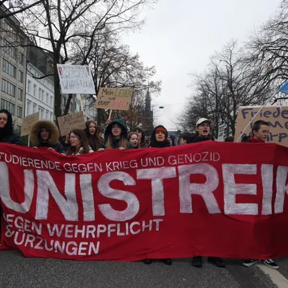 احتجاجات طلابية واسعة في ألمانيا على قانون الخدمة العسكرية الجديد