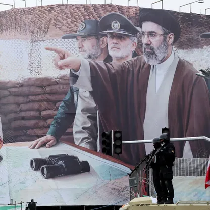 المرشد الإيراني يعلن تغييرات جديدة في قيادة الجيش والحرس الثوري