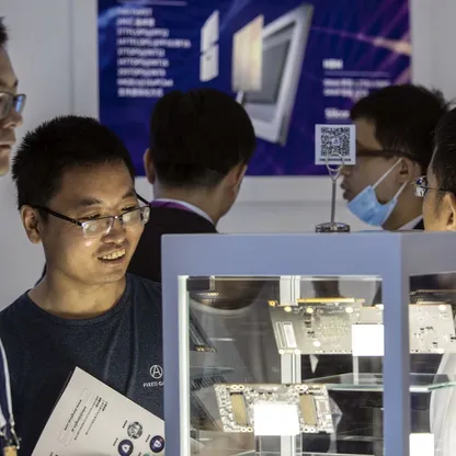 حماس جيل الألفية للذكاء الاصطناعي يرفع الإنتاجية ويهدد أمن البيانات