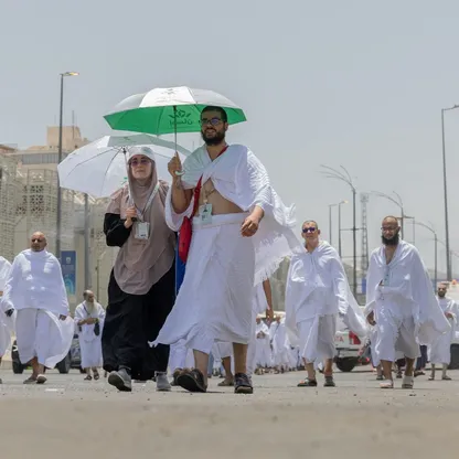الحُجاج يستقرون في مشعر منى لقضاء يوم التروية استعداداً لعرفة