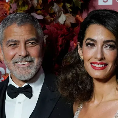 جورج كلوني وزوجته أمل وطفلاهما يحصلون على الجنسية الفرنسية