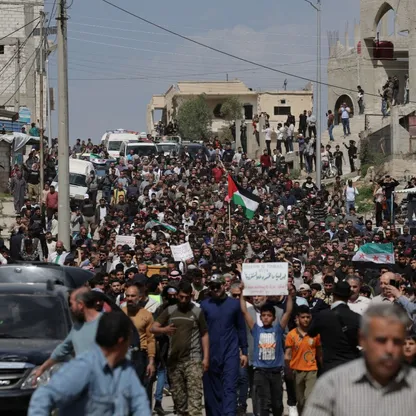 بعد الهجوم الإسرائيلي في درعا.. دمشق تدعو السوريين للتمسك بأرضهم ورفض التهجير