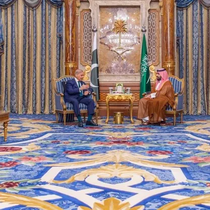 رئيس وزراء باكستان يؤكد لولي العهد السعودي "دعم أمن المملكة" بعد الاعتداءات الأخيرة