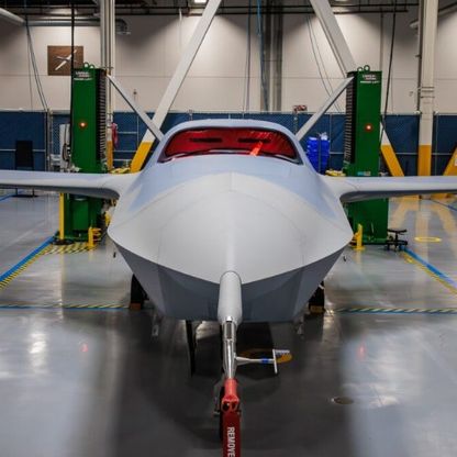 الولايات المتحدة تستعد لاختبار مسيرة تحلق برفقة مقاتلة F-47