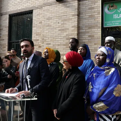 سباق نيويورك.. ممداني يدافع عن هويته ضد الهجمات "العنصرية"