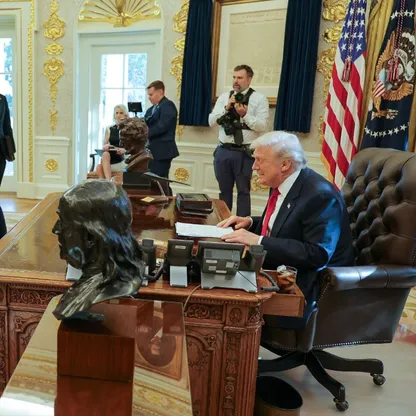 واشنطن تعلق "عقوبات قيصر" عقب لقاء ترمب والشرع في البيت الأبيض