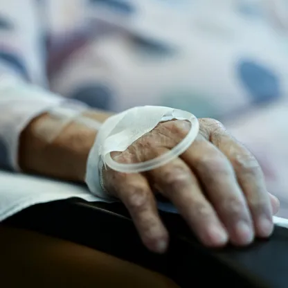 "الفركتوز غذاء للسرطان".. كيف يساهم السكر في نمو الأورام؟