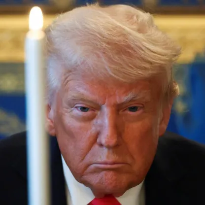 كيف أثرت جمارك ترمب على شعبيته؟