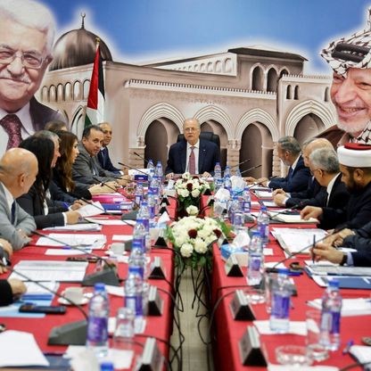 مسؤولون: إسرائيل تستهدف انهيار السلطة الفلسطينية بسياسة "خنق مالي وسياسي"