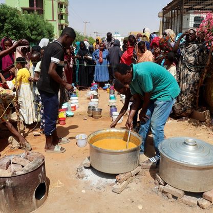 وكالات إغاثة تدرس إدخال المساعدات للسودان عبر طريق جديد