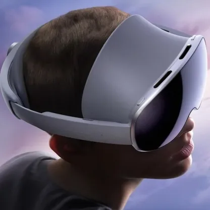 تنافس أبل Vision Pro.. سامسونج تكشف عن نظارة Galaxy XR للواقع الممتد