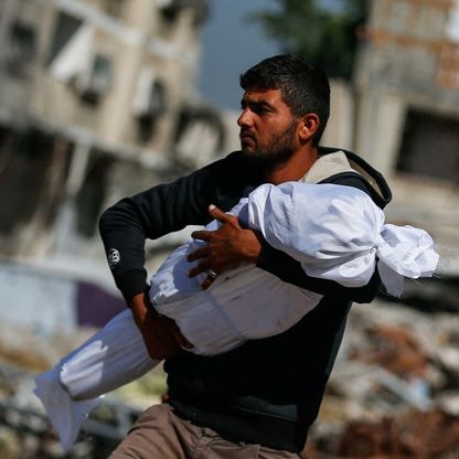 وسط تفش للجوع.. غارات إسرائيلية عنيفة على غزة تقتل 250 فلسطينياً