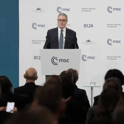 ستارمر يطوي صفحة بريكست ويتعهد بتقارب أوثق مع الاتحاد الأوروبي