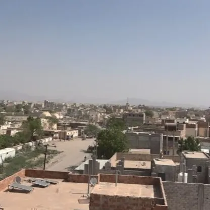 القوات اليمنية تستعيد مواقع استراتيجية في تعز والحديدة وتعلن تحرير حيس بالكامل