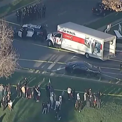 شاحنة تدهس متظاهرين خلال احتجاج مناهض للنظام الإيراني في لوس أنجلوس