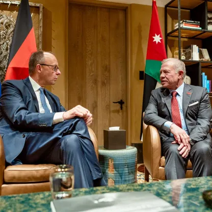 بعد اجتماع في العقبة.. المستشار الألماني يصل إسرائيل مع تحذير أردني من التصعيد بالضفة