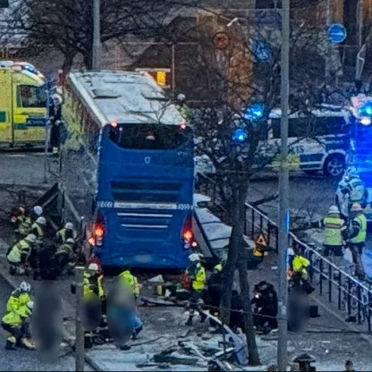 الشرطة السويدية: ضحايا ومصابون بحادث اصطدام حافلة في ستوكهولم